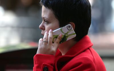Atentie! Oricine poate sa-ti asculte telefonul mobil! Descoperirea teribila facuta de cercetatorii germani