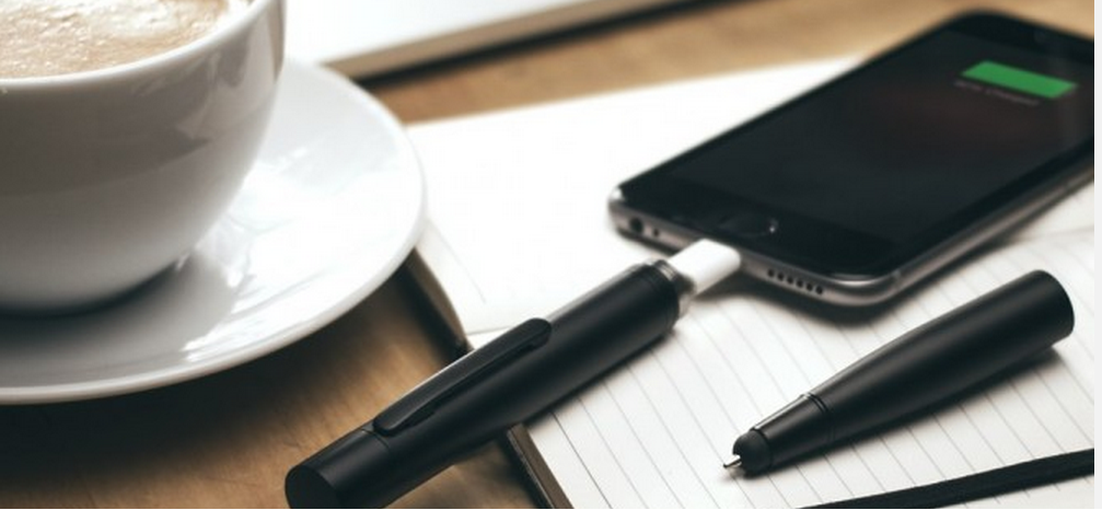 Cum incarci orice telefon cu un pix. Dispozitivul care te scapa de problema bateriei de la smartphone