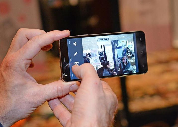 Moment Istoric Primul Smartphone Kodak A Fost Lansat Oficial Ce Camera Unica Are Si Cat Costa