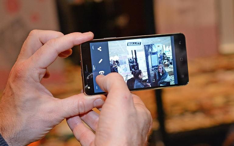 Moment Istoric Primul Smartphone Kodak A Fost Lansat Oficial Ce Camera Unica Are Si Cat Costa