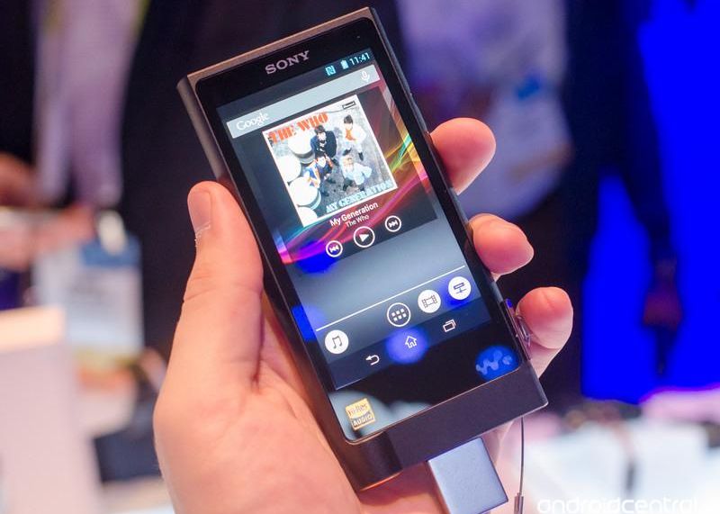 Sony readuce Walkman-ul in prim-plan! Costa 1.100 de dolari, vine cu Android si ofera un sunet fenomenal Sony Readuce Walkman Ul In Prim Plan Costa 1 100 De Dolari Vine Cu Android Si Ofera Un Sunet Fenomenal