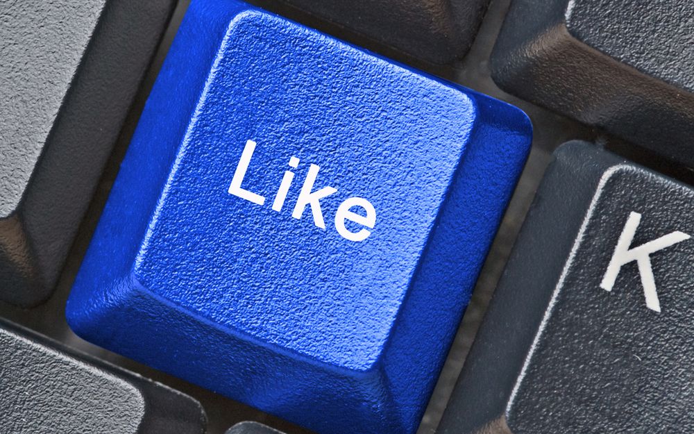 Ce Spun Despre Tine Like Urile Pe Care Le Dai Cate Lucruri Stie Facebook Ul Despre Tine