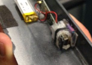 Ai grija cand scoti bani de la bancomat! Device-ul care iti poate clona cardul Ai Grija Cand Scoti Bani De La Bancomat Device Ul Care Iti Poate Clona Cardul