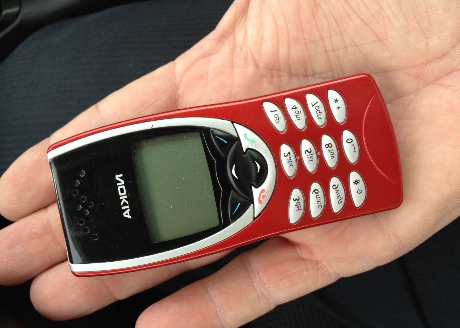 Nokia E Inca La Moda Motivul Incredibil Pentru Care Vechile Telefoane Se Vand Ca Painea Calda