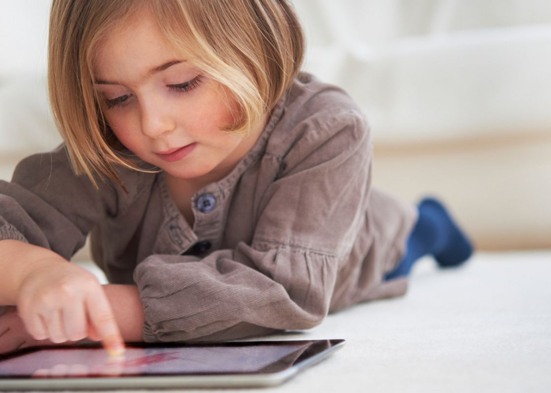 Smartphone Urile Sau Tabletele Oferite Copiilor Pentru A I Calma Le Pot Afecta Creierul