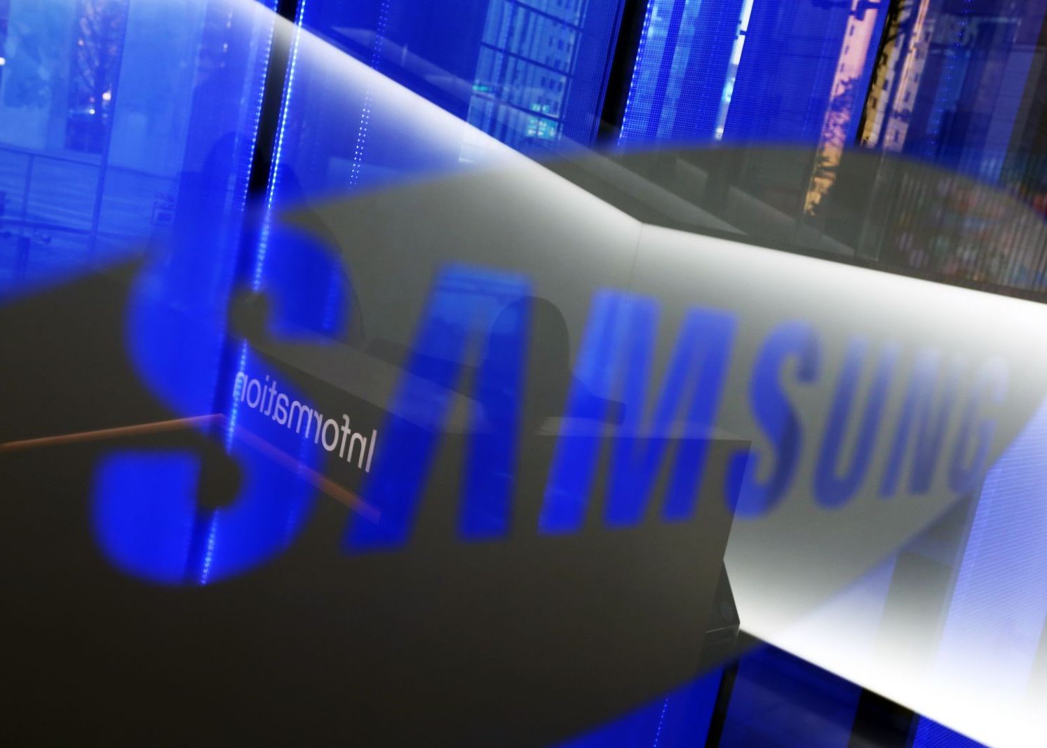 Samsung Pregateste Asaltul La Suprematia Apple Investitie De 3 6 Miliarde De Dolari In Tehnologia Care