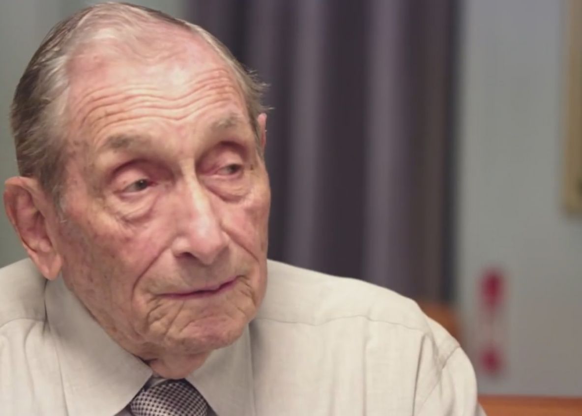 Cel Mai Batran Utilizator De Tinder Le Spun Femeilor Ca Am Cu 6 Decenii Mai Putin Video 1