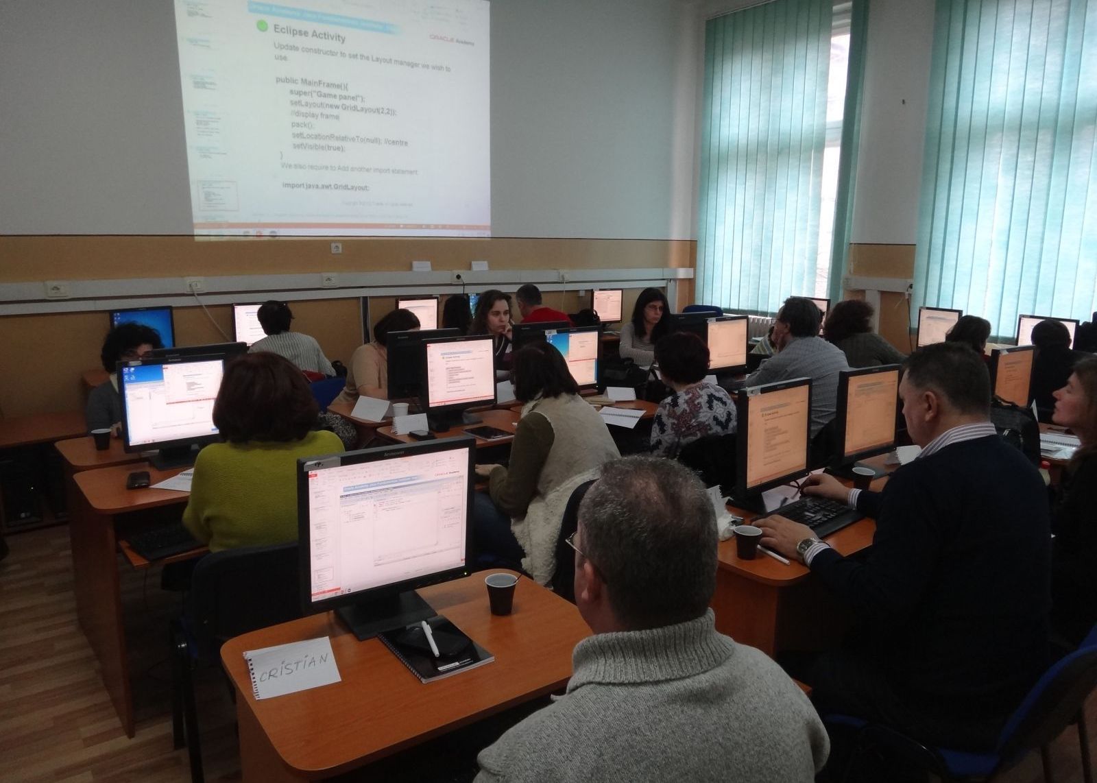Oracle Academy a aniversat 10 ani de existenta. Peste 57.000 de elevi din Romania au participat la cursuri Oracle Academy A Aniversat 10 Ani De Existenta Peste 57 000 De Elevi Din Romania Au Participat La Cursuri