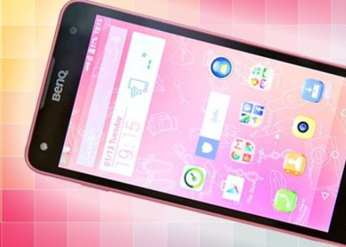 Un Alt Telefon De Top Va Fi Lansat In 2 Saptamani Va Avea O Camera Pentru Super Selfie Uri Se Bate Cu