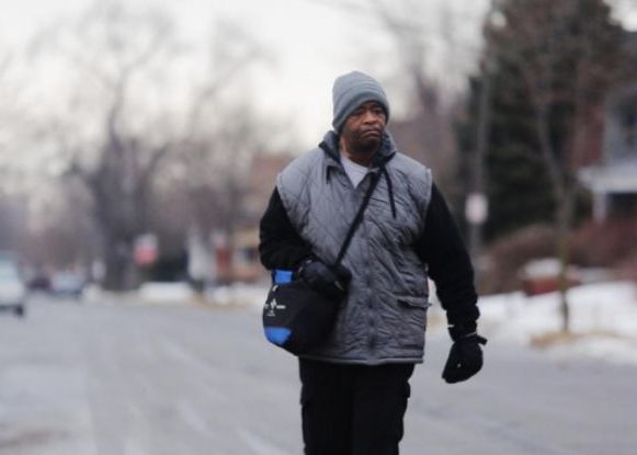 Ce S A Intamplat Cu Barbatul Care Mearga 33km Pe Jos La Munca Dupa Ce Internetul A Strans O Suma Uriasa
