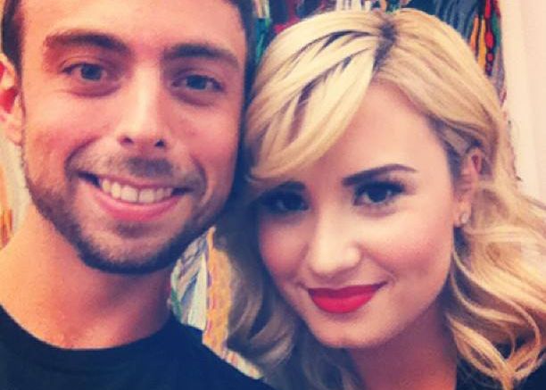 I A Fost Furat Iphone Ul Si A Devenit Celebru Peste Noapte Pentru 60 De Milioane De Oameni Ce Descoperise