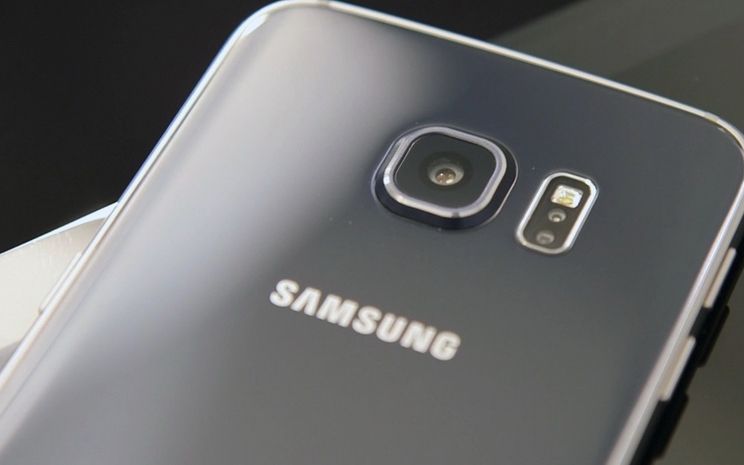 Surpriza Mare Inainte De La Lansarea Galaxy S6 Samsung A Luat O Decizie Care Ii Va Nemultumi Pe Fani