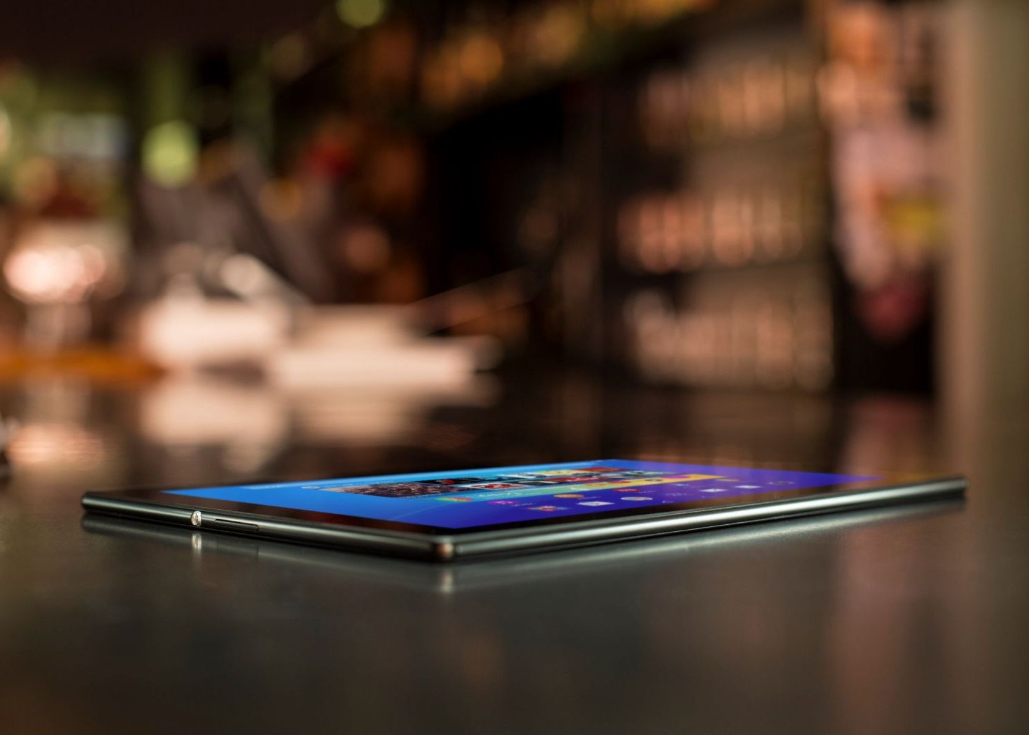 Xperia Z4 Tablet, lansata. Baterie de 17 ore la cea mai subtire tableta de 10 inch din lume Xperia Z4 Tablet Lansata Baterie De 17 Ore La Cea Mai Subtire Tableta De 10 Inch Din Lume