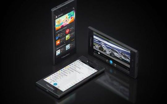 BlackBerry a anuntat Leap, un telefon cu ecran de 5 inch. Bateria tine 2 zile si are un design unic Blackberry A Anuntat Leap Un Telefon Cu Ecran De 5 Inch Bateria Tine 2 Zile Si Are Un Design Unic