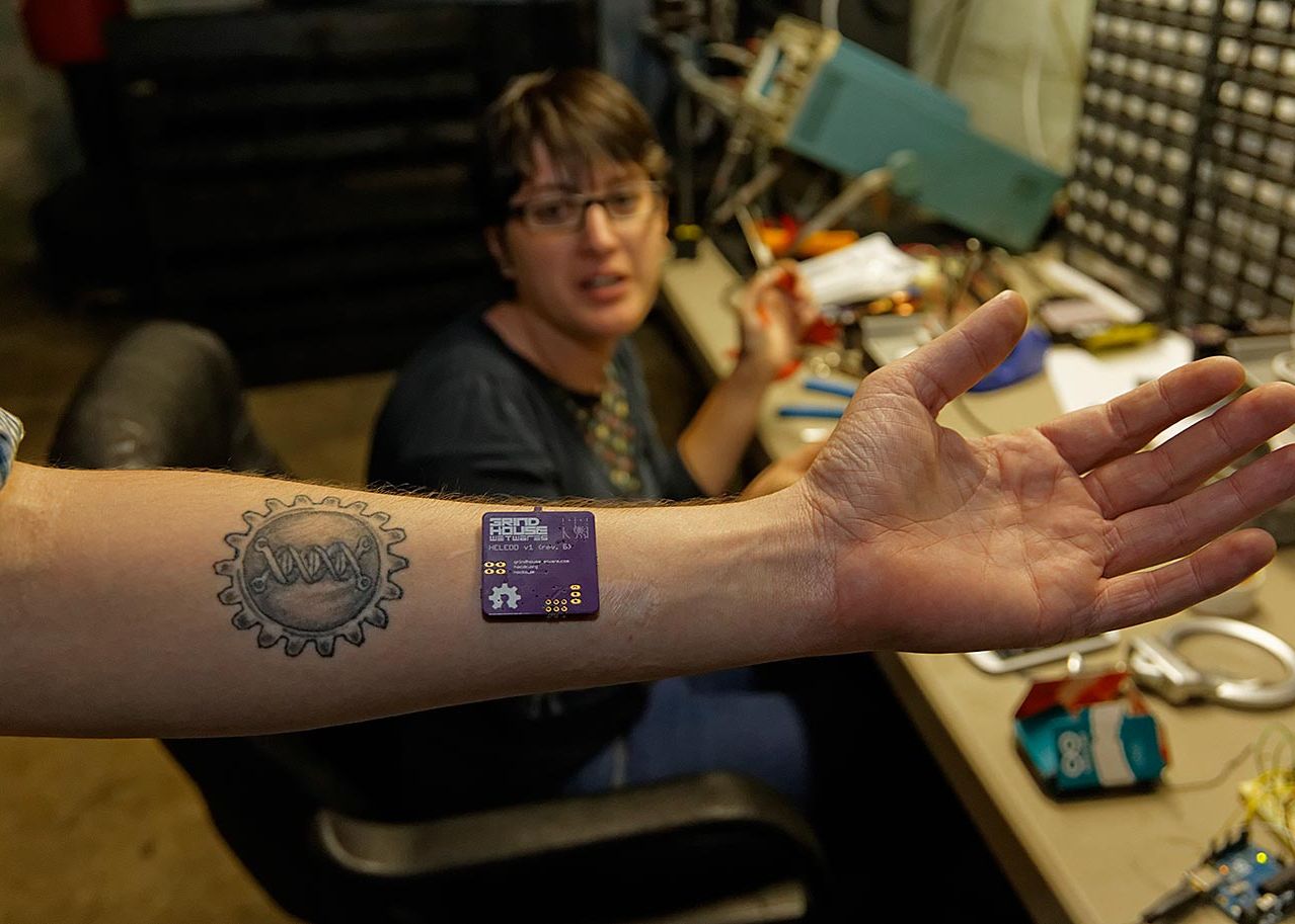 Bio-hacking. Kaspersky analizeaza cum poti utiliza corpul uman pentru accesarea internetului Bio Hacking Kaspersky Analizeaza Cum Poti Utiliza Corpul Uman Pentru Accesarea Internetului