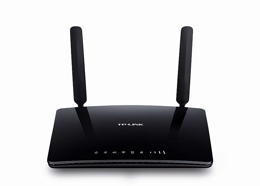 Tp Link Touch P5 Primul Router Cu Touch Screen Si Archer Mr200 Cu 4g Lansate La Barcelona