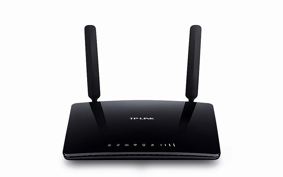 Tp Link Touch P5 Primul Router Cu Touch Screen Si Archer Mr200 Cu 4g Lansate La Barcelona