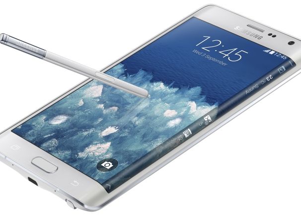 Samsung rade de Apple intr-un nou video: Telefonul asta nu se indoaie Samsung Rade De Apple Intr Un Nou Video Telefonul Asta Nu Se Indoaie