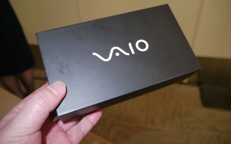 Primul Smartphone Vaio Apare In Japonia Acesta Sunt Specificatiile