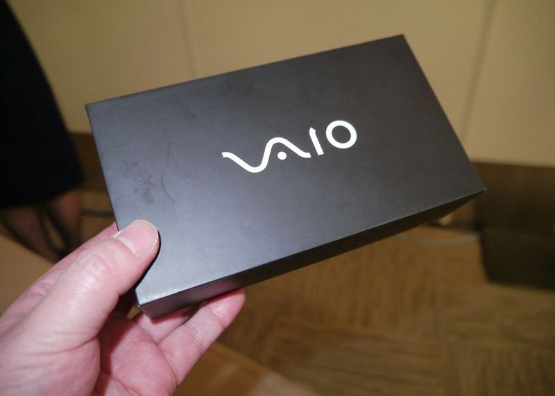 Primul Smartphone Vaio Apare In Japonia Acesta Sunt Specificatiile