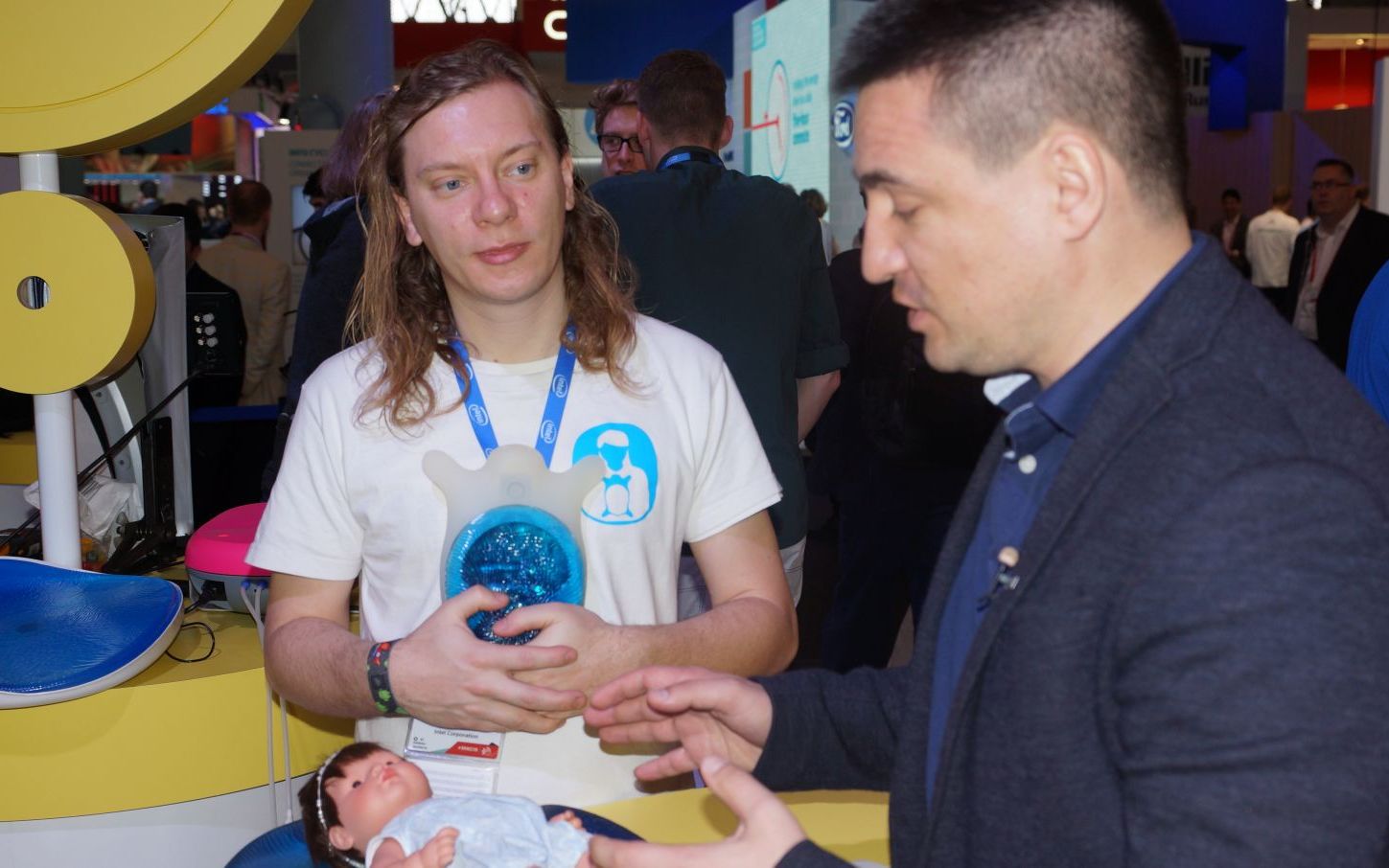 Sambata La Ilikeit George Buhnici Prezinta Cele Mai Noi Gadget Uri Ale Momentului Lansate La Mobile World