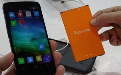 E primul care rezolva marea problema a smartphone-urilor! Cum arata telefonul cu 2 baterii