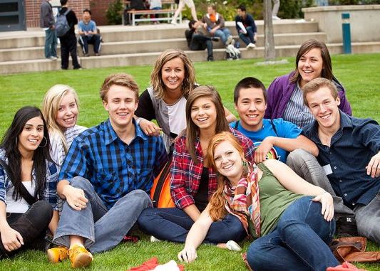 Vrei Sa Studiezi In Strainatate Targul Dedicat Taberelor Si Liceelor Straine Are Loc In Acest Weekend