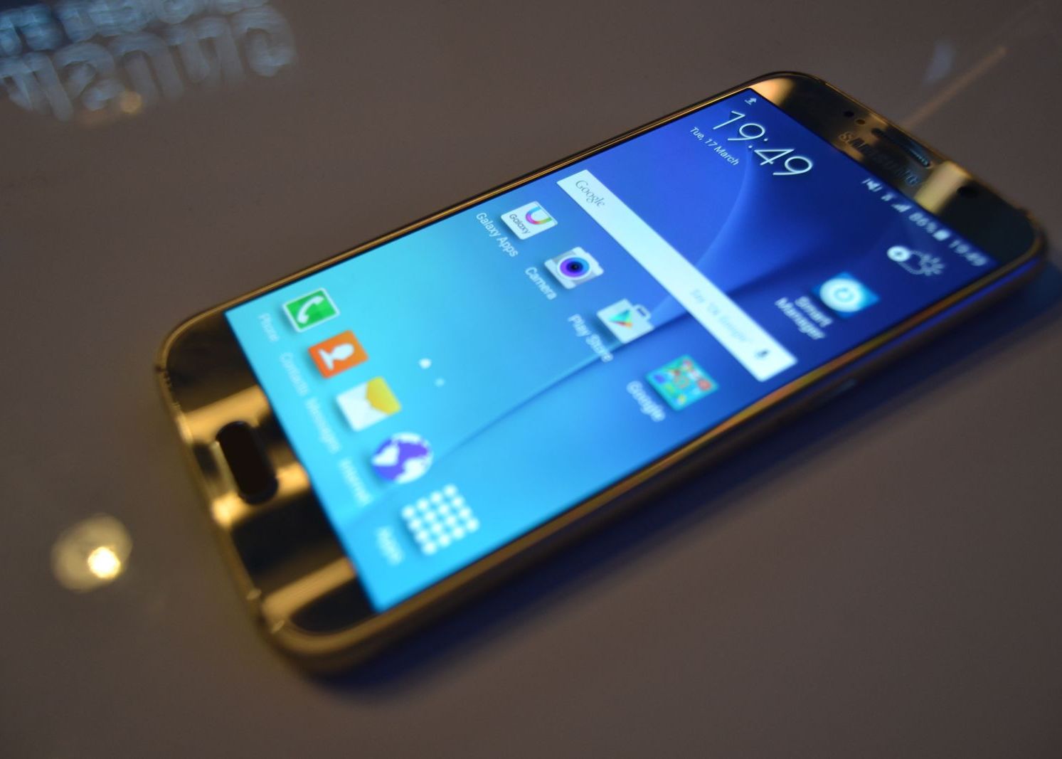 Veste mare pentru toti cei care vor sa puna mana pe un Galaxy S6! Ce vei putea sa faci cu telefonul Veste Mare Pentru Toti Cei Care Vor Sa Puna Mana Pe Un Galaxy S6 Ce Vei Putea Sa Faci Cu Telefonul