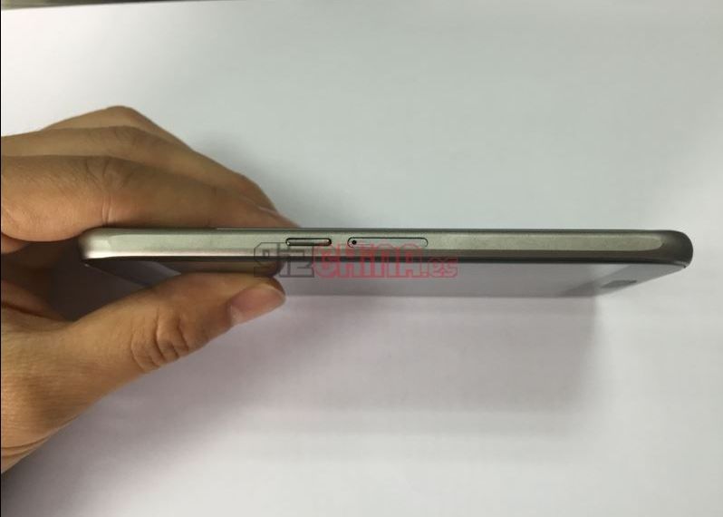 Nici Nu A Fost Lansat Dar Are Prima Clona Primul Telefon Care Copiaza Samsung Galaxy S6