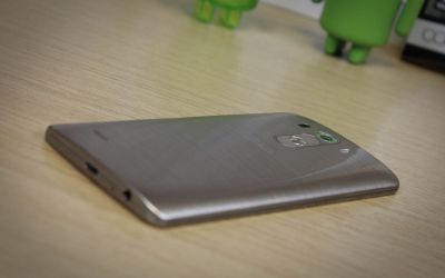 Fratele mai mic al celui mai bun telefon din 2014! Ce poate sa faca acest smartphone