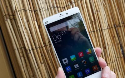 Peste Apple sau Samsung! O companie a vandut 2.11 milioane de telefoane in doar 12 ore