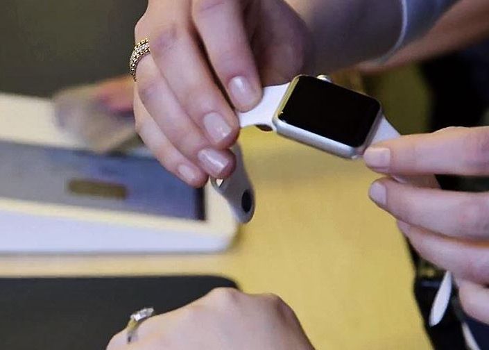 Apple a reusit intr-o zi ceea ce marile rivale nu a putut intr-un an intreg impreuna! Apple A Reusit Intr O Zi Ceea Ce Marile Rivale Nu A Putut Intr Un An Intreg Impreuna