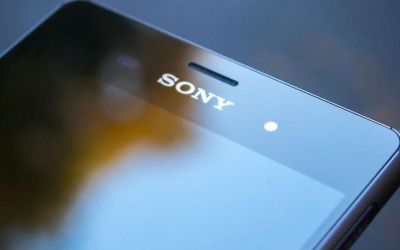 Nici n-a aparut Z4, dar este pregatit Sony Xperia Z5 in 3 variante! Telefonul va avea un design total schimbat