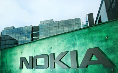 Nokia ar putea reintra pe piata smartphone-urilor anul viitor