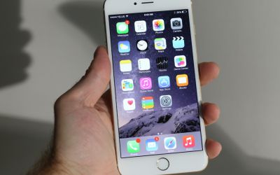 Alarma pentru utilizatorii de iPhone! Zeci de mii de aplicatii sunt vulnerabile