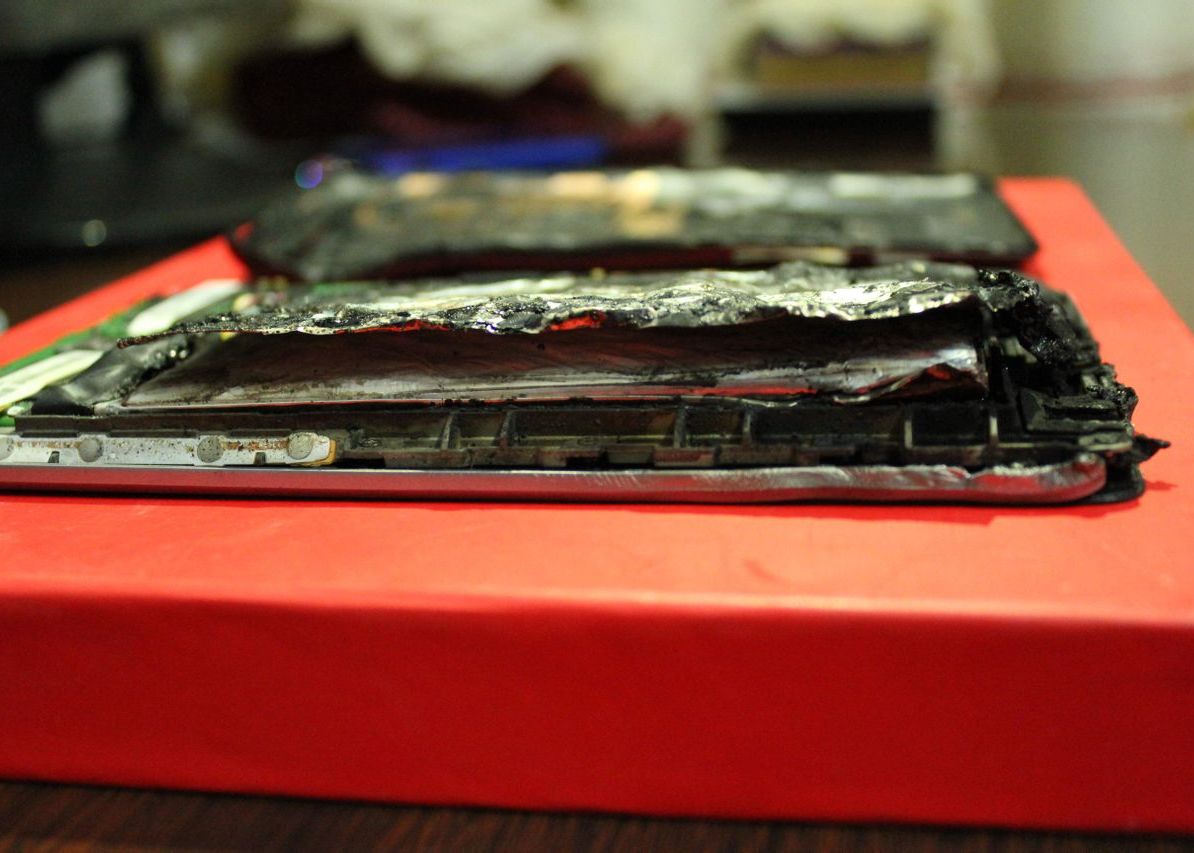 A Explodat Scandal Urias In Care E Implicat Unul Dintre Telefoanele Momentului