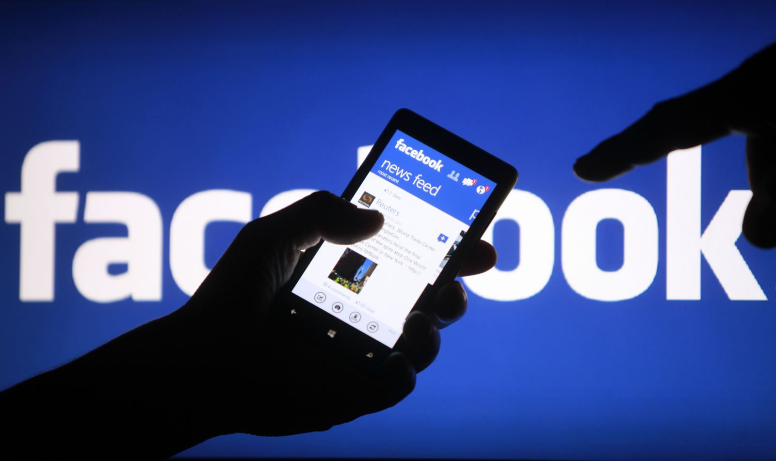 Facebook va permite in curand gazduirea articolelor in forma completa