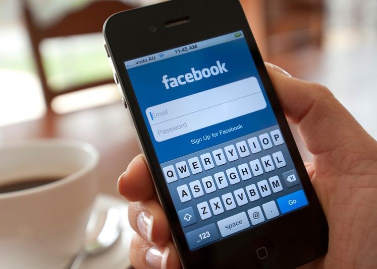Lovitura pentru Apple si Facebook! O oferta de 3.000.000.000 de dolari le strica planurile Lovitura Pentru Apple Si Facebook O Oferta De 3 000 000 000 De Dolari Le Strica Planurile