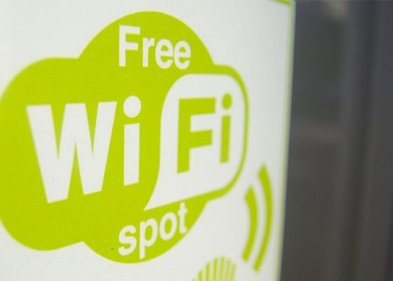 De Ce Nu E Bine Sa Te Conecteze La Wi Fi Uri Publice Sfaturile Kaspersky Pentru Vacanta