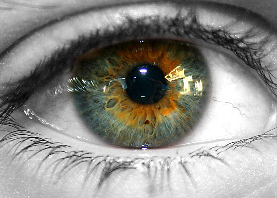 Descoperirea Care Revolutioneaza Modul In Care Traim Cum Ne Pot Face Lentilele Bionice Sa Vedem De 3 Ori