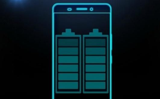 Smartphone Ul Cu Doua Baterii A Aparut Uiti Sa L Mai Pui La Incarcat