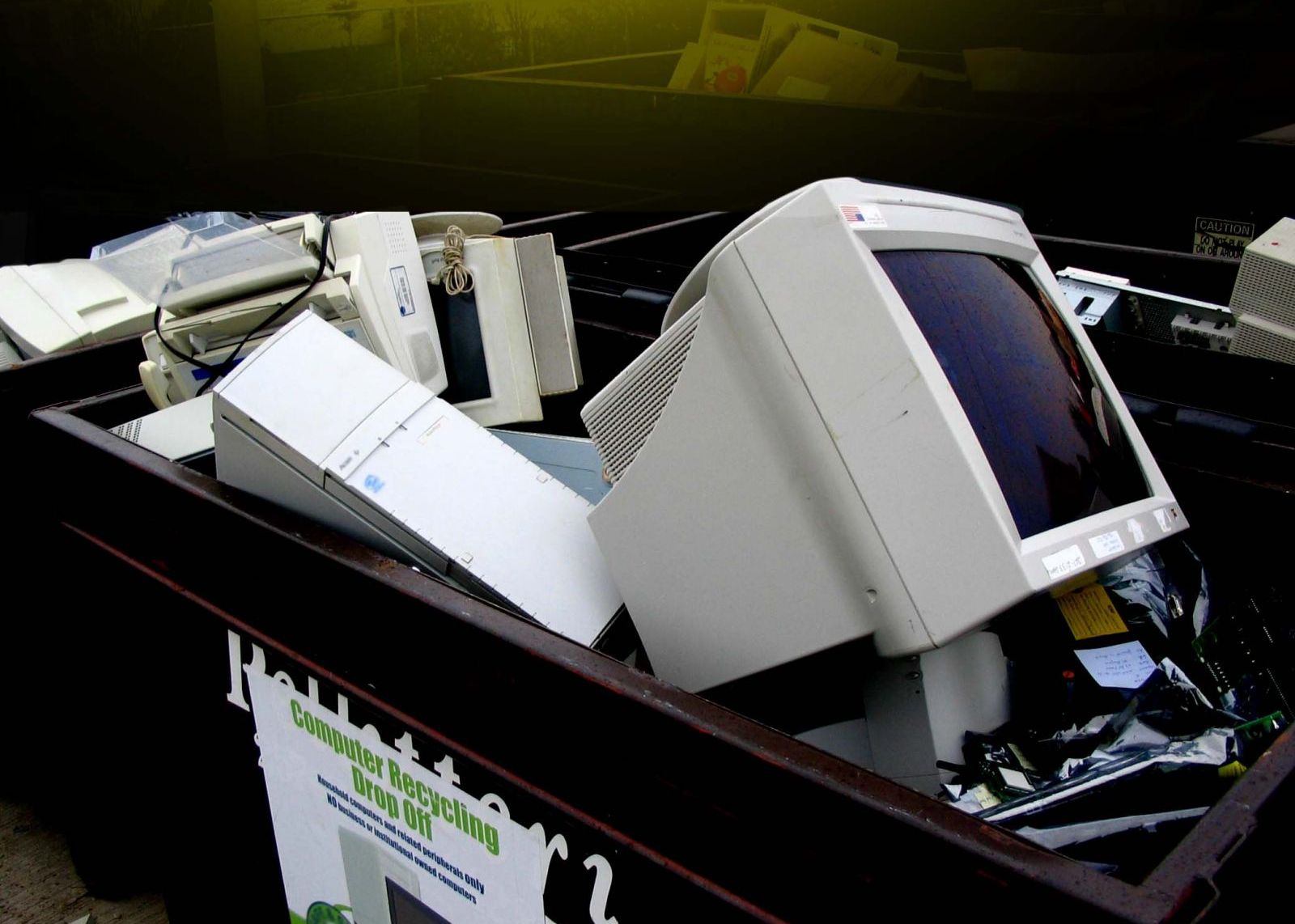 A Aruncat Calculatorul Gasit In Garaj Apoi S A Descoperit Ca Valora O Avere Ce S A Intamplat Dupa Aceea