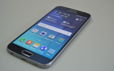 Galaxy S6 ar cauza o implozie la Samsung, conform unei banci de investitii