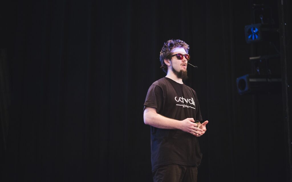 Catwalk15 Aplicatia Care Te Ajuta Sa Primesti Sfaturi Vestimentare Si Inspiratie