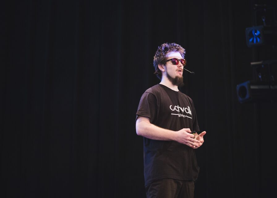 Catwalk15 Aplicatia Care Te Ajuta Sa Primesti Sfaturi Vestimentare Si Inspiratie