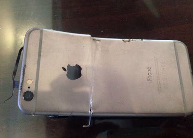 Abia isi cumparase un nou iPhone si era sa faca accident de masina din cauza lui! L-a aruncat imediat pe geam Abia Isi Cumparase Un Nou Iphone Si Era Sa Faca Accident De Masina Din Cauza Lui L A Aruncat Imediat Pe