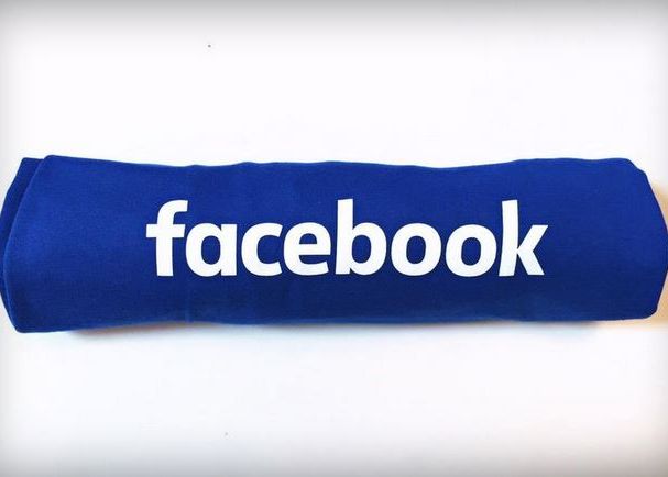 Observi diferenta? Facebook si-a schimbat logo-ul pentru prima data dupa 10 ani! Cum arata acum Observi Diferenta Facebook Si A Schimbat Logo Ul Pentru Prima Data Dupa 10 Ani Cum Arata Acum