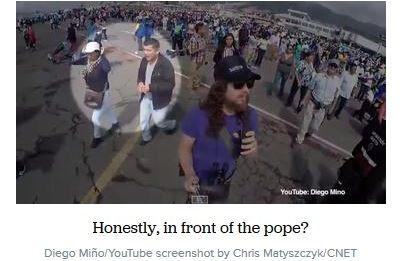 Ce A Surprins Un Barbat In Timp Ce Se Filma Cu Un Selfie Stick Serios Chiar In Fata Papei