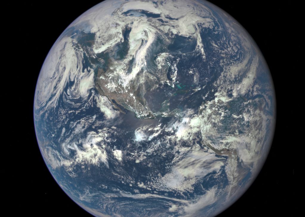 Nasa A Publicat Prima Poza Reala Cu Terra Din 1972 Incoace Ce S A Intamplat In Ultimii 43 De Ani