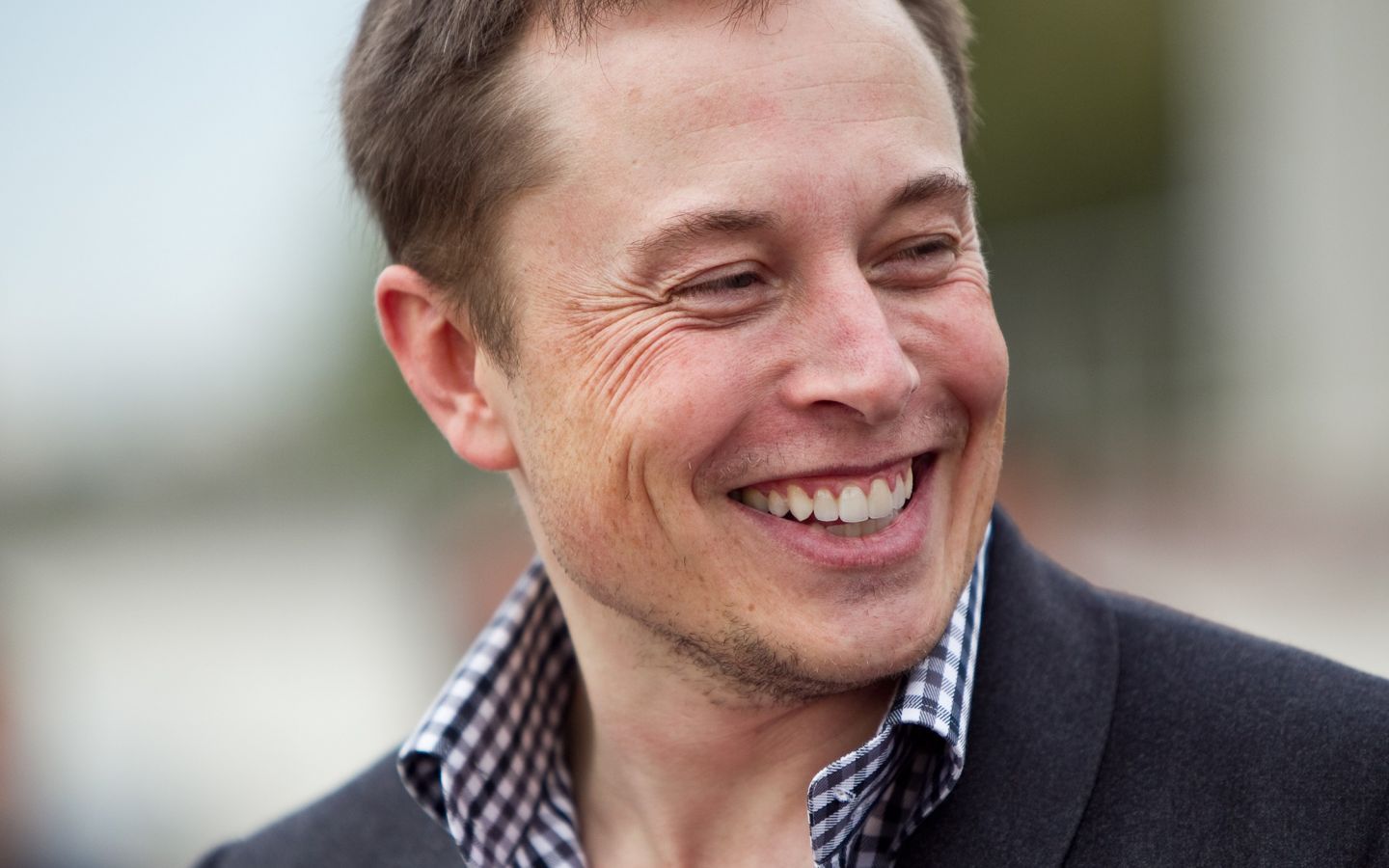 Nebunie Curata Elon Musk S A Apucat De Cascadorii Aeriene